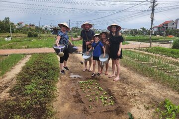 Hoi An Farming , Cooking Class, Foot Massage & Hoi An Walking Tour