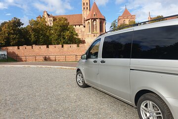 Private Warsaw Modlin/Chopin/Pyrzowice and Kraków Airport Transfer to Krakow