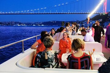 Sunset Cruise with Dinner in Bosphorus 