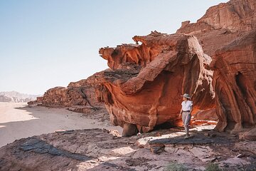 From Wadi Rum: Small-Group 5 Hour Jeep Tour + Overnight