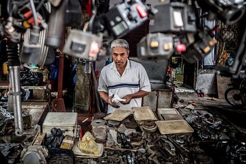 Into the Thieves Market Hanoi Photo Tour