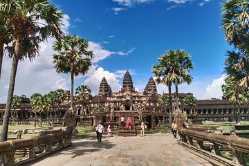 Joining Trip with Sunset-Angkor Wat, Angkor Thom & Ta Prohm