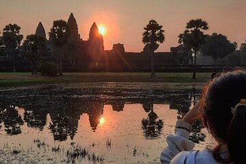 Private car charter 4 hr Angkor Wat Sunrise x Bayon x Ta Phrom 