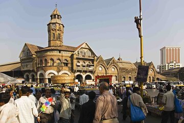 Private Local Market Tour and Local Street Food Tour in Mumbai