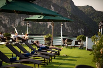 Luxury Cruise : The Unique Way Explore Halong & Lan Ha Bay (2D1N)