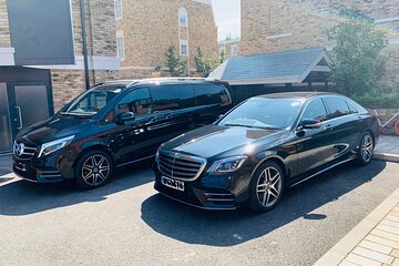 Chauffeur Limo Airport Transfer Gatwick-London OR London-Gatwick