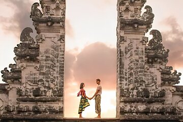 Gates of Heaven Tour: Tirta Gangga - Kanto Lampo Waterfall