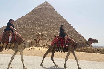  Guided tour to Pyramids of Giza, Sakkara & Memphis: Private Tour with Lunch