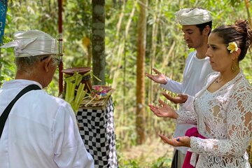 bali sacred natural healing with Priest.