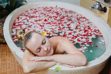 2 hours Bali Lulur Massage & Spa Treatment Including Transfers