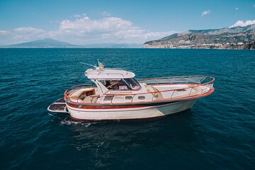 Full-Day Amalfi Coast Private Boat Tour from Sorrento or Positano