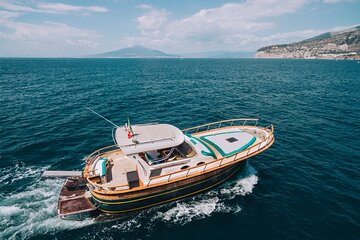 Amalfi Coast Private Boat Tour from Sorrento, Positano or Naples