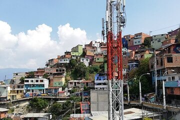 Discover the Untold Story of the Comuna 13 District Private Experience