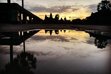 Angkor Wat Sunrise Private Tuk Tuk with English Driver