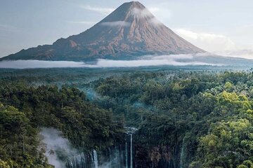 From Yogyakarta: Borobudur &Prambanan-Bromo-Waterfall-Ijen 6 Days