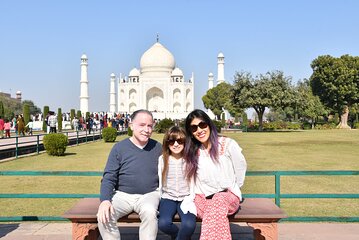 Taj mahal and Agra city sightseeing tour by car with options