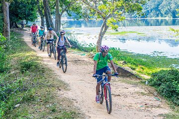 Cycle the Angkor Backroads - Inclusive lunch at local house