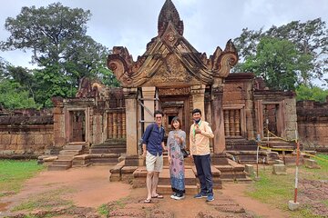  Angkor Temple Sunrise Full-Day Tour (Group Tour by Minivan)
