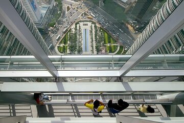 Petronas Twin Towers Skybridge View & Dining Experience Tour with Local Host
