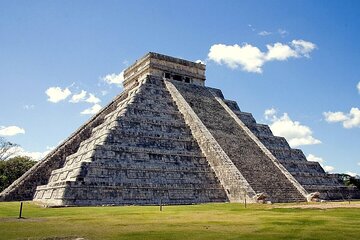 2 Cenotes, Valladolid & Chichen Itza! Round transportation from Cancun