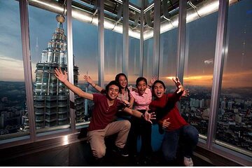 Petronas Twin Tower Skybridge View & Dining Experience Tour with Local Host