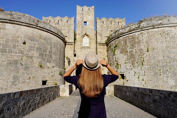 Momentous Walking Tour In Rhodes Old City