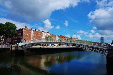 Mesmerizing Dublin - Walking Tour for Couples