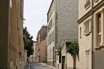 Lupin's Footsteps: A Self-Guided Walking Tour in Paris