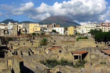 Tramvia Napoli: Transfer to Herculaneum Ruins + Vesuvius