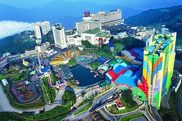 Private Tour with Local Host : Genting Highlands Day Tour enroute Batu Caves
