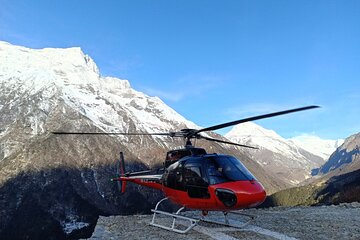 Helicopter Tour Everest Base Camp to Kalapatthaer