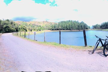 3-Hour Private Tour to La Estrella Lake from Boquete on E Bike