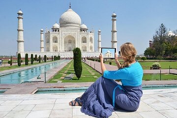 Full Duration 6 Hours Private Taj Mahal Tour By Train From Delhi