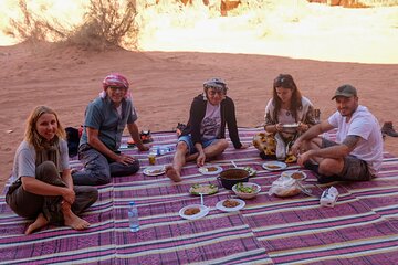 Half day Jeep Tour with Camel Ride and overnight in Camp (All Meals incl.)