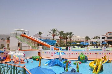 Full Day Makadi Water World Aqua Park with Transfer and Lunch