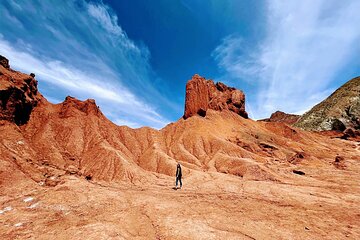 Colorful Trails: Rainbow Valley