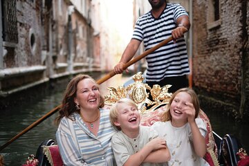 Iconic Photos and Adventure in Venice