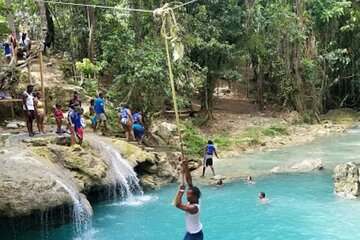 Private Dunns River Falls and Blue Hole from Montego Bay Tour