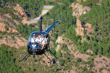 Private Helicopter Initiation Flight In The Bay of Cannes