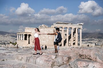 Private Photo Shoot Tour in Athens by a Top Pro