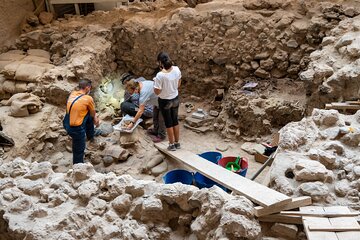 Santorini History & Archeology Tour