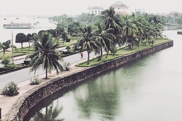 Dong Hoi Sightseeing and Street Food Bike Tour 