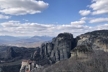 2-Day Private Tour to Delphi & Meteora with Great Lunch included