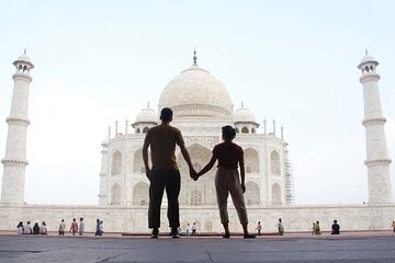 From Delhi: Sameday Taj Mahal Agra and Fatehpur Sikri Tour