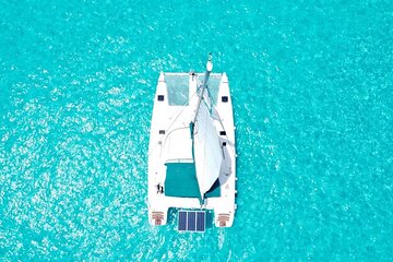 Private Catamaran Tour to Isla Mujeres, Snorkeling* from Cancun