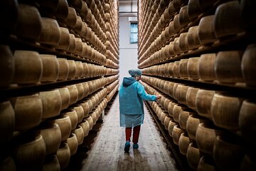 Private Parmigiano Balsamic Parma Ham and Wine Tasting Tour