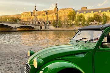 Private tour Paris Little-known places 2 hours in Citroën 2CV