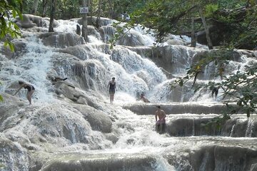  River climbing and horseback riding 