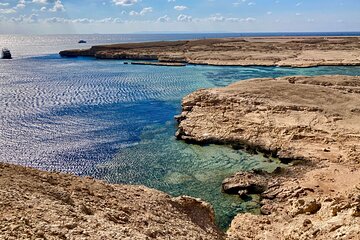 Half day bus tour of Ras Mohammed Park and Magic Lake From Sharm