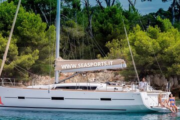 BEAUTIFUL PRIVATE SAILBOAT TOUR - Up to 8 guests on board